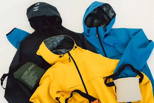 Vêtements de pluie H2O personnalisés